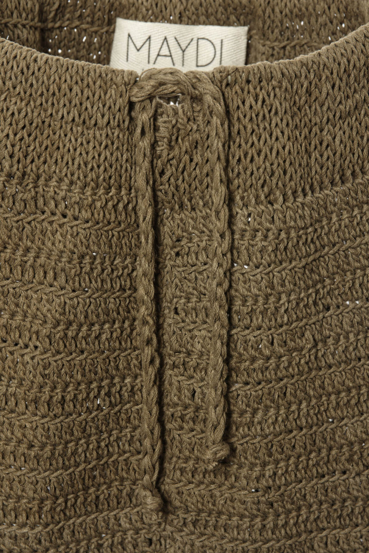 Short bermuda hand-knitted laced waistband